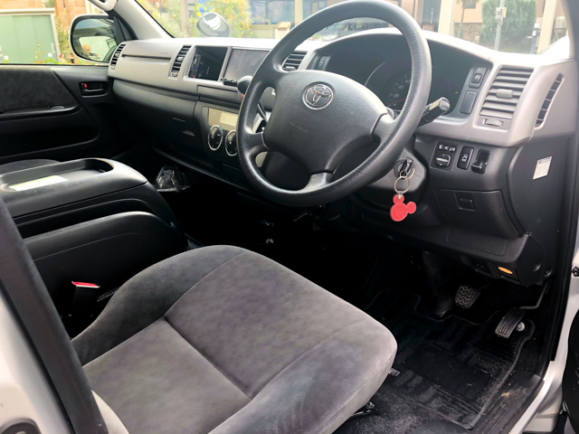 T.HIACE SILVER CABIN