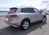 VW TOUREG HYBRID SILVER