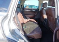 VW TOUREG HYBRID SILVER