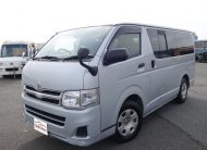 T.HIACE VAN SILVER