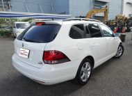 VW. GOLF VARIANT WHITE