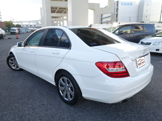 MERCEDES BENZ C180