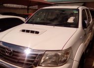 HILUX WHITE MT