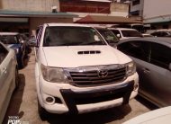 HILUX WHITE MT