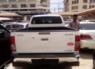 HILUX WHITE MT