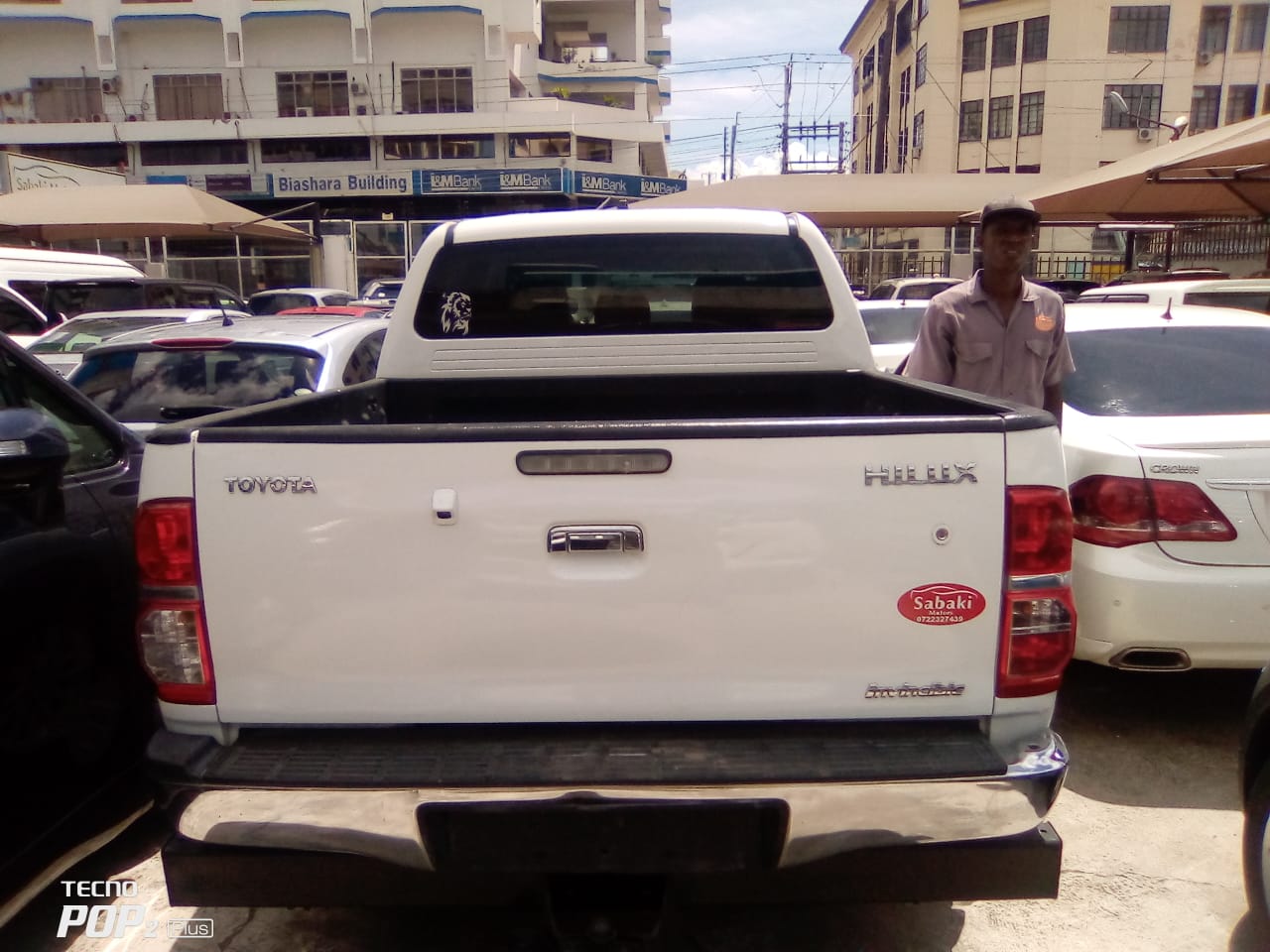 HILUX WHITE MT