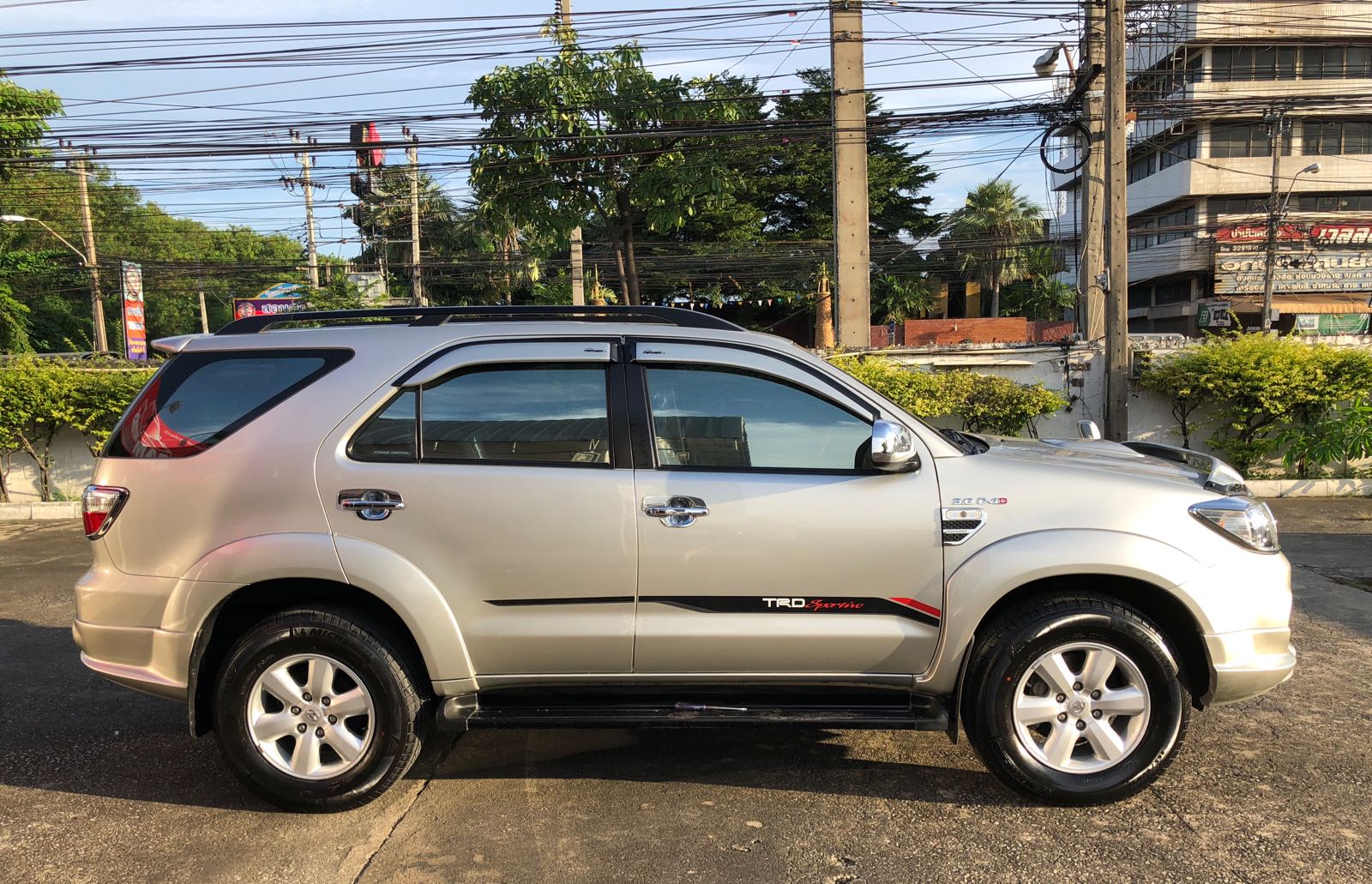 TOYOTA FORTUNER