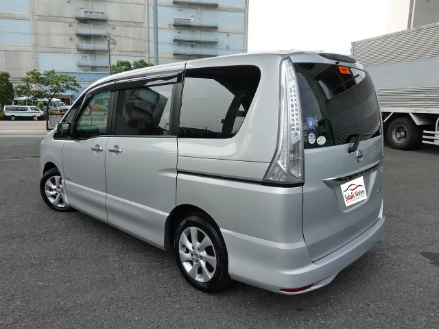 NISSAN SERENA HIGHWAY STAR