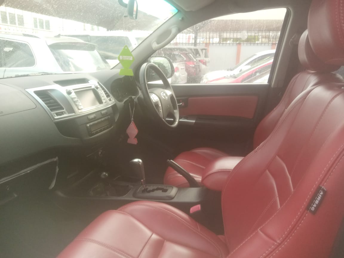 TOYOTA HILUX DOUBLE CAB